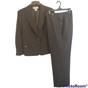 Jones New York Suit pin striped brown jacket and pants women size 14